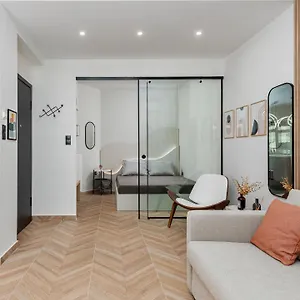 Oasis Diamond Daire